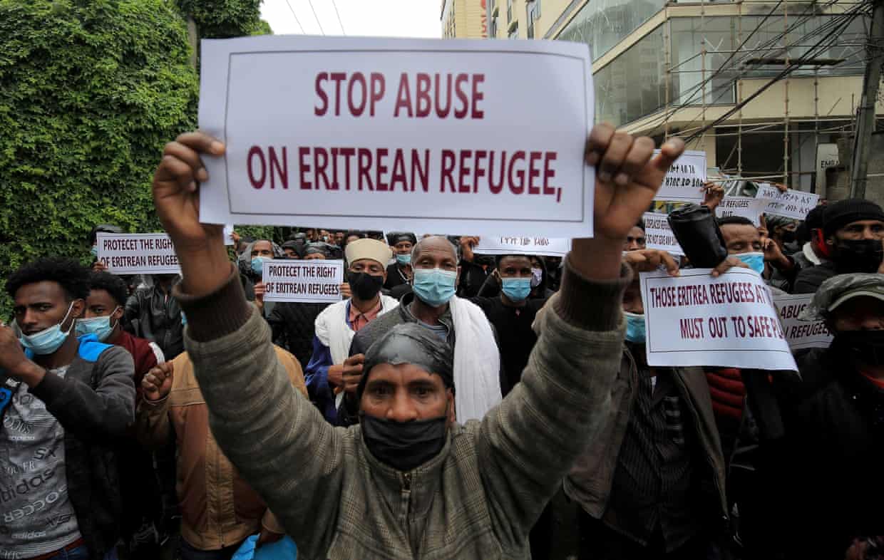 I Rifugiati Eritrei Protestano Davanti All'ufficio Dell'UNHCR Ad Addis Abeba Lo Scorso Anno Dopo Gli Attacchi Ai Rifugiati In Due Campi. Fotografia: Tiksa Negeri/Reuters