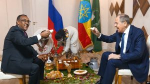 Il Ministro degli esteri russo Sergej Lavrov incontra l'omologo etiope Demeke Mekonnen ad Addis Ababa, 27 Luglio 2022 AFP PHOTO 