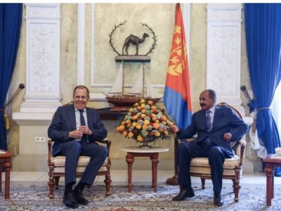 Il Ministro Degli Esteri Russo Sergey Lavrov Con Il Presidente Eritreo Isaias Afwerki