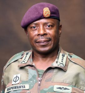 Il capo delle Forze armate sudafricane (Sandf), Rudzani Maphwanya